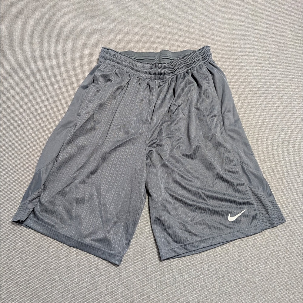 Nike Men's Activewear Shorts XL Grey Athletic Mesh Performance Gym Workout